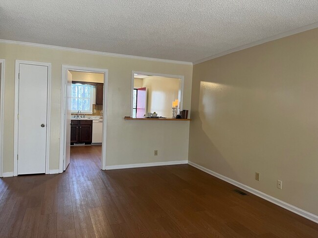 Building Photo - 293 Cedar Terrace Rd