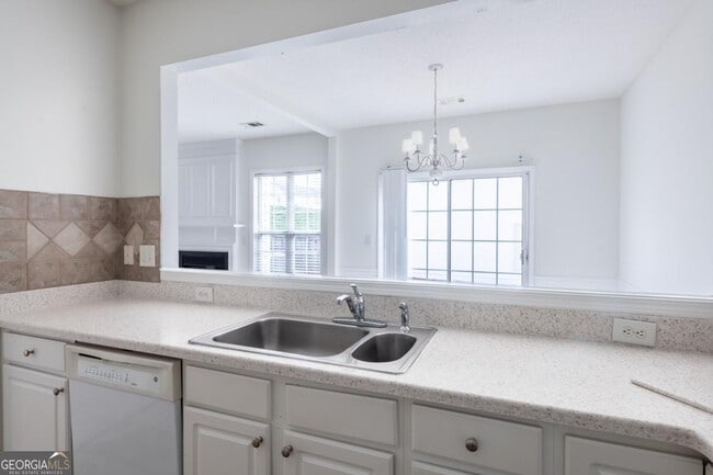 Building Photo - 278 Regent Square