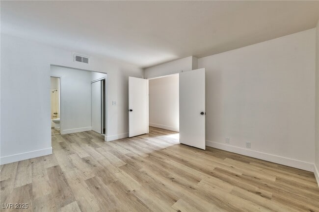 Building Photo - 4308 E Gretna Green Ct