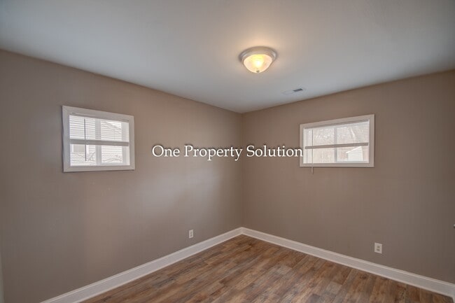 Building Photo - 4306 Louisiana Pl