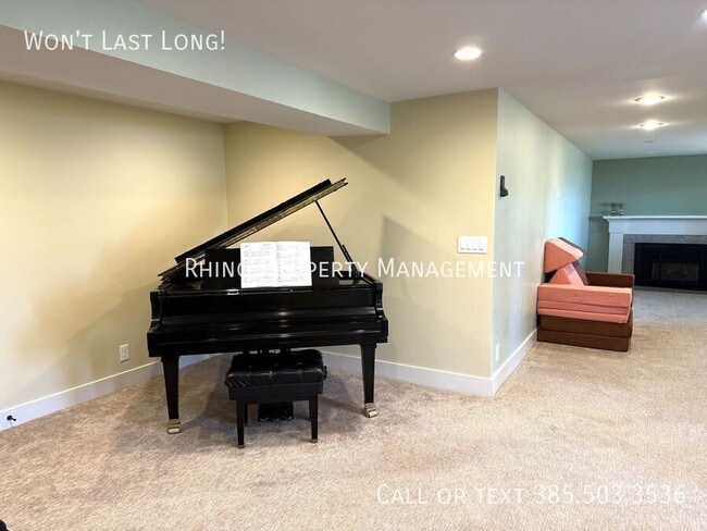 Building Photo - 7686 Mountain Estates Dr