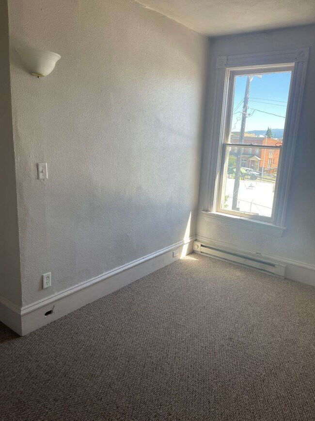 Building Photo - 628 W. Granite-630 1/2