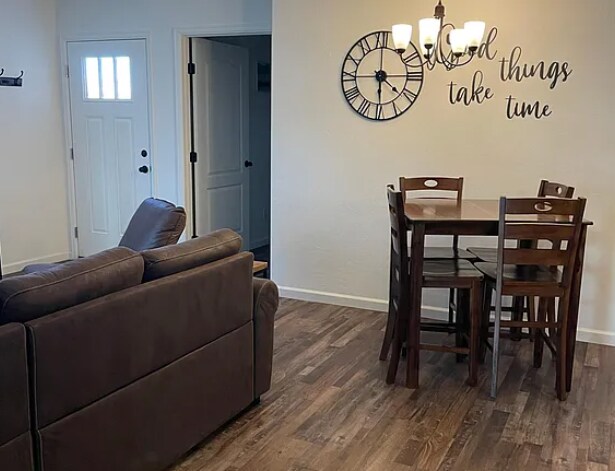 Front Door /Dining - 657 Trinity Way
