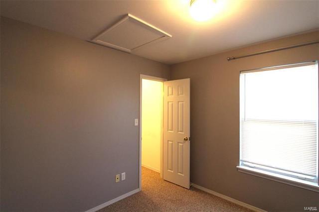 Building Photo - 23 Bayhill Village Ct