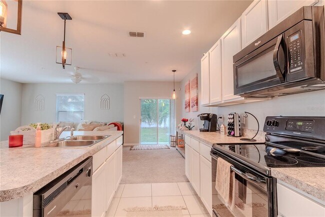 Building Photo - 3649 Seneca Club Loop