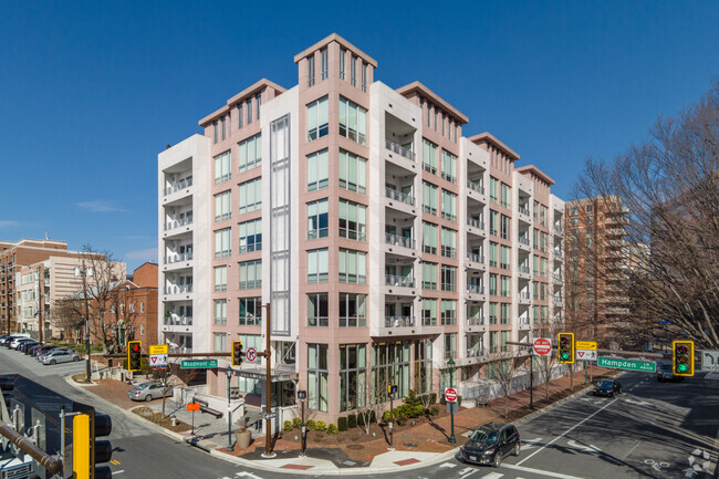 Primary Photo - The Lauren Residences