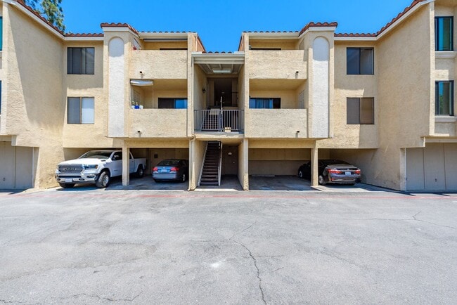 Building Photo - Quiet, Unit in Santee with View!