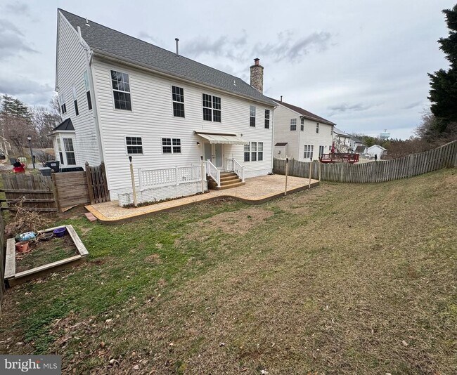 Building Photo - 29 Newbury Dr