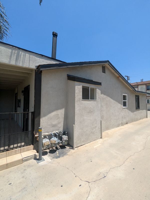 Building Photo - 6106 Palm Ave