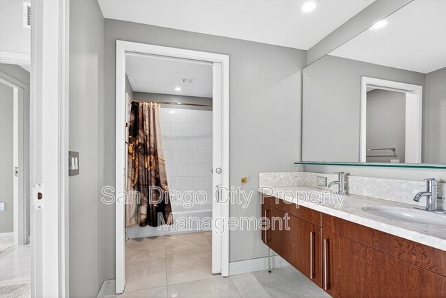 Building Photo - 321 Tenth Ave