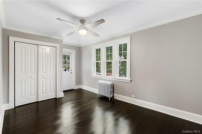 Building Photo - 48 Rossmore Ave