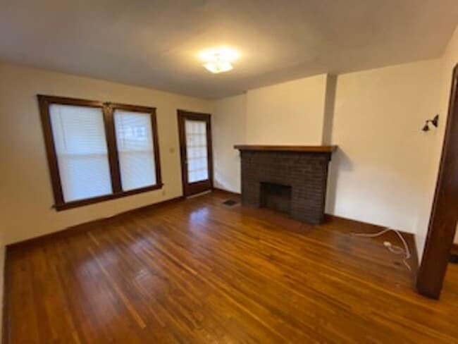 Building Photo - 2473-75 Adams Ave