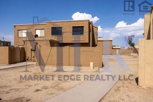 Building Photo - 3Bed/1Bath Home at 48th St/Broadway! $399 ...