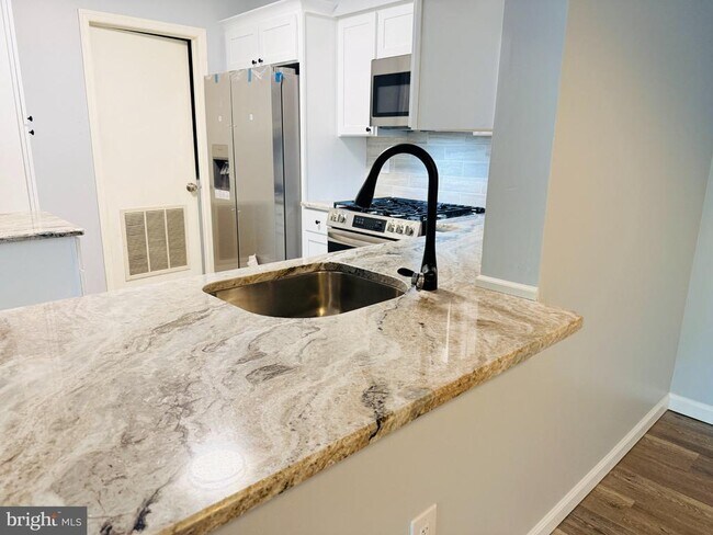 Building Photo - 4405 Waterperry Ct