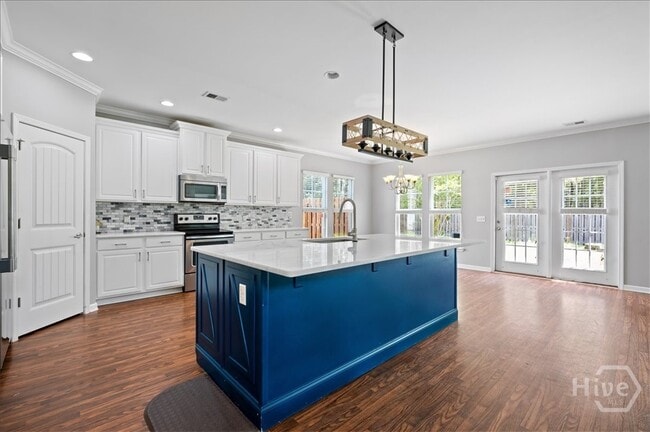 Building Photo - 270 Willow Point Cir