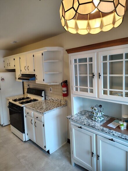 Building Photo - 2 Stanwood Ct