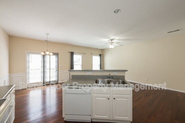 Building Photo - 1820 Willow Branch Ln