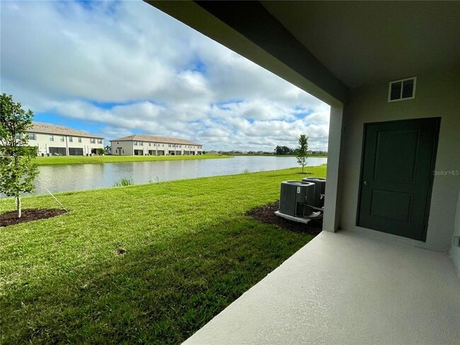 Building Photo - 15031 Sunny Day Dr