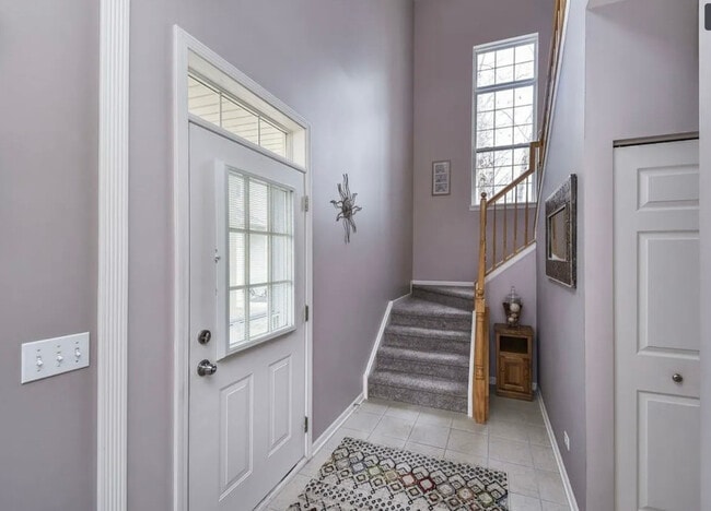 Building Photo - 2221 Sunrise Cir