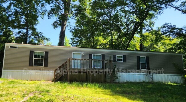 Primary Photo - 220 Starling Ln
