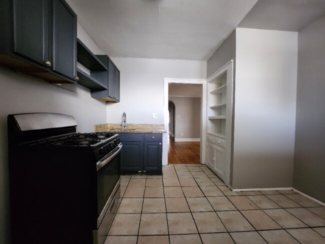 Building Photo - 8348 S Maryland Ave