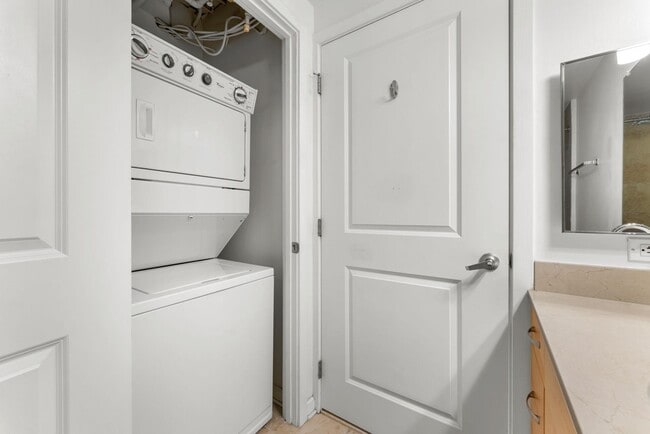 Building Photo - 440 L St NW