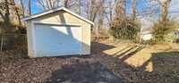 Building Photo - 3-Bedroom Home with New Carpet, Basement & Garage in Berkeley