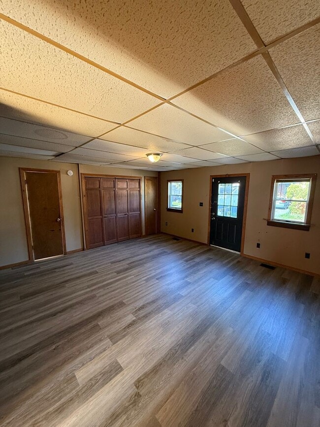 Building Photo - 459 New St