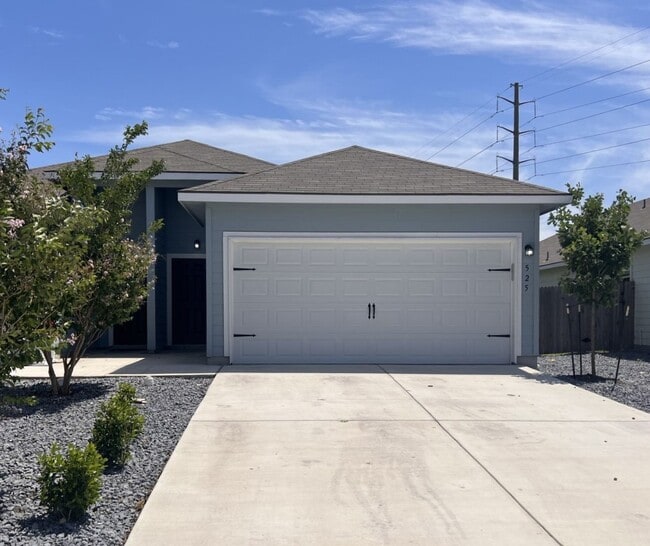 Primary Photo - Luxury duplex in Seguin