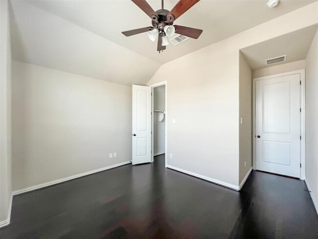 Building Photo - 3018 Diego Dr