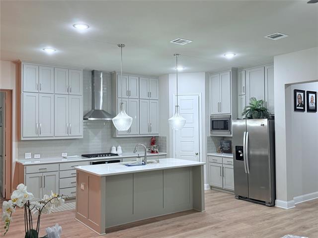 Building Photo - 208 Hardwood Trl