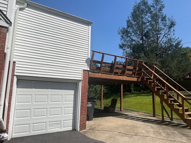 Building Photo - Single Family Home Exeter Township