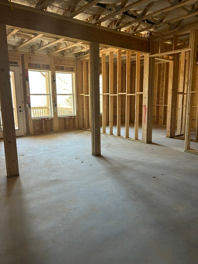 Building Photo - 135 Autumn Ridge