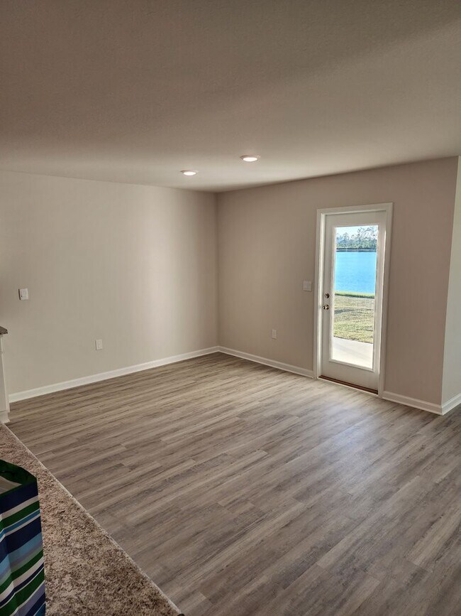 Building Photo - 6541 Slabinski Ln