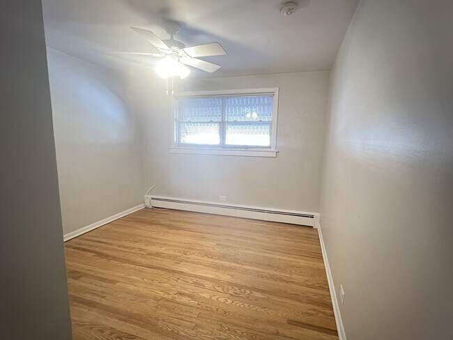 Building Photo - 7638 W North Ave