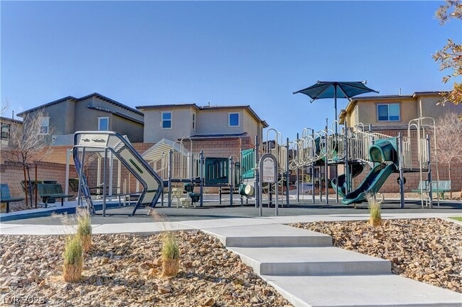 Building Photo - 8827 Roadrunner Ravine St