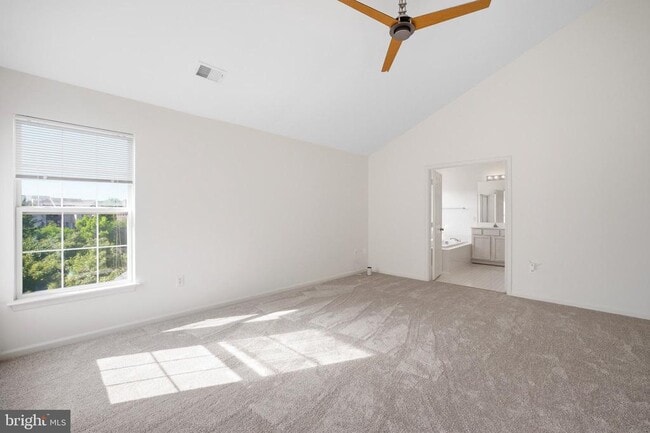 Building Photo - 44094 Saxony Terrace