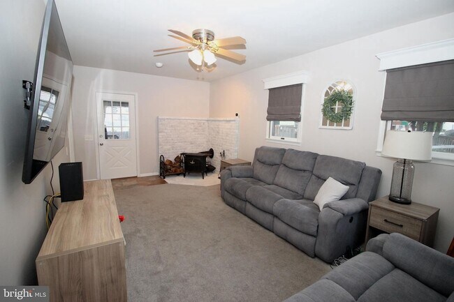 Building Photo - 26 Steeplechase Cir