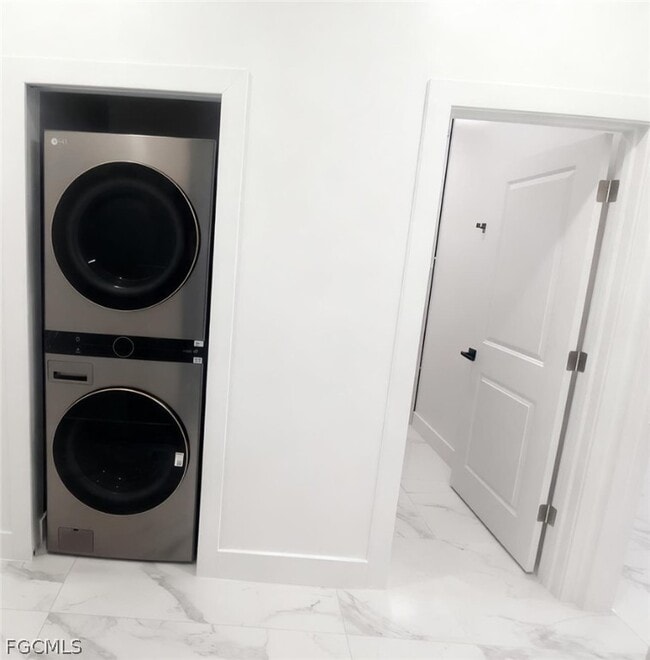 Building Photo - 5358 30th St SW