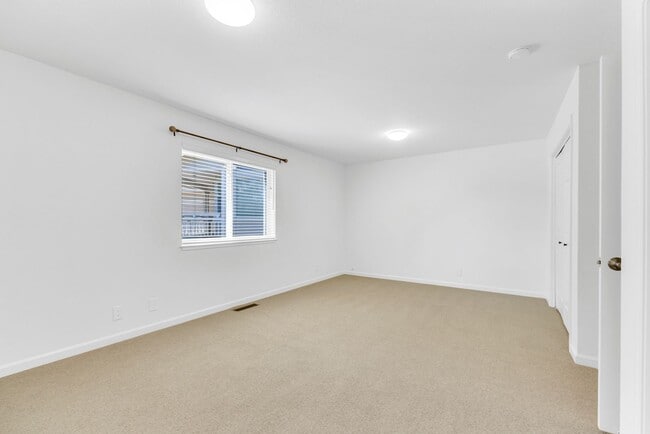 Building Photo - Interior Style you want, in the School zon...