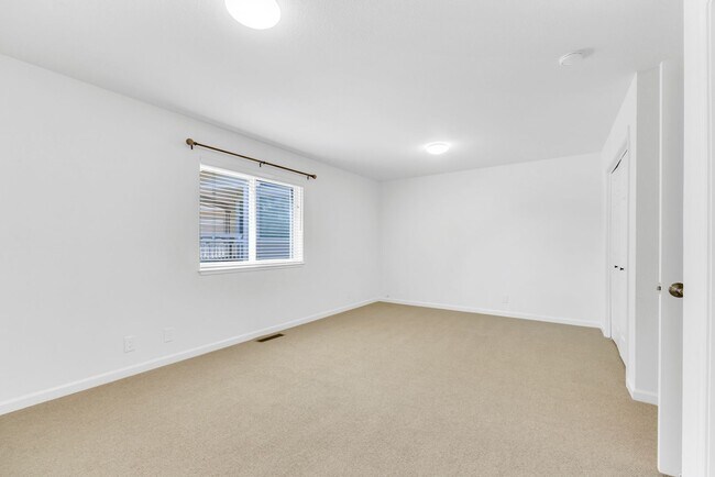 Building Photo - Interior Style you want, in the School zones you want, Plus Panoramic Views!