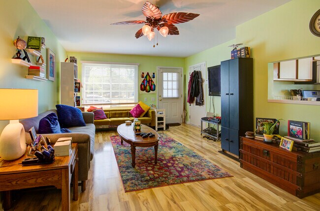 Building Photo - 1608 Normantown Rd