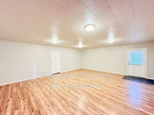 Building Photo - 4603 NE 122nd Ave