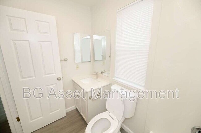 Building Photo - 701 San Pablo Ave