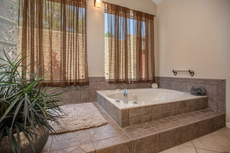 Building Photo - 2303 Silver Sage Dr