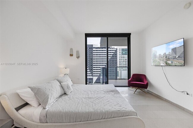 Building Photo - 88 SW 7th St