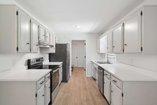 Building Photo - 112 Juniper Dr