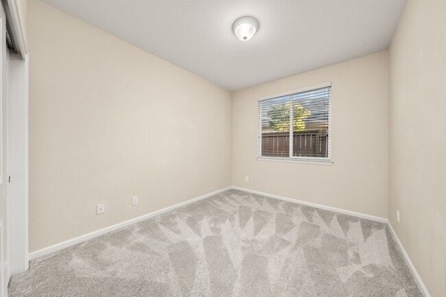Building Photo - FOR RENT: 3BD/2BA Single-Story Home in 55+ Community