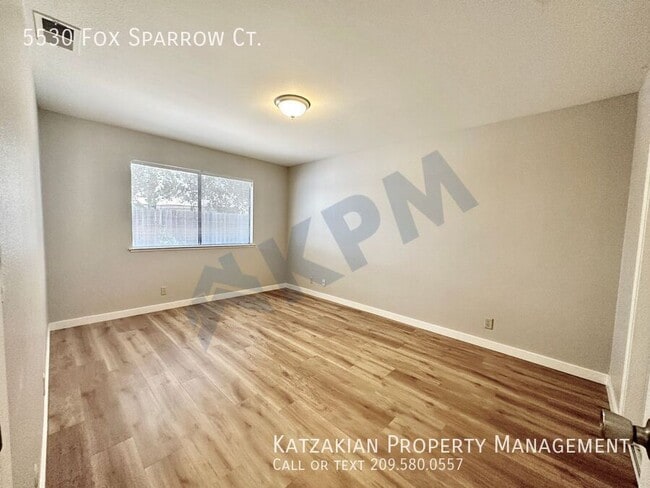 Building Photo - 5530 Fox Sparrow Ct