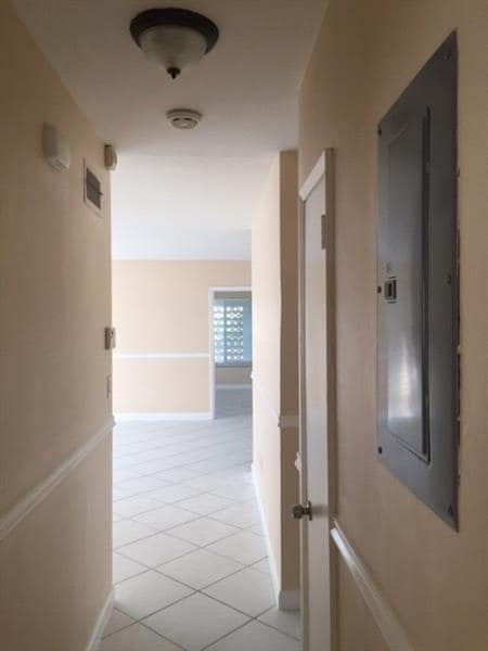 Building Photo - 1575 NE 47th St